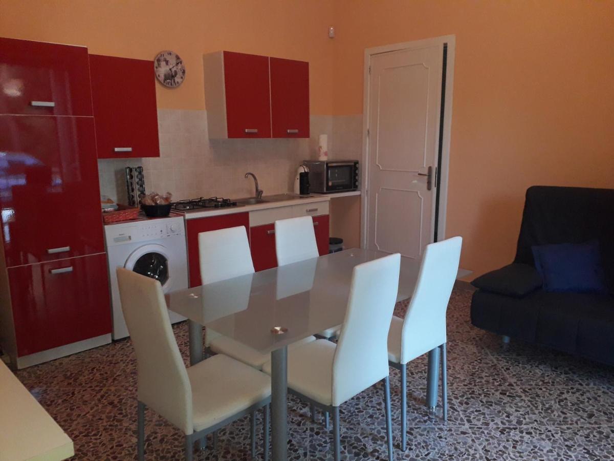 Casa Vacanza "Lo Vita" Appartamento "Alessia" Galatina Collemeto Екстериор снимка